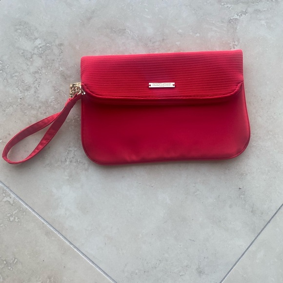 Giorgio Armani Scarlet Red Makeup Bag - Picture 1 of 5